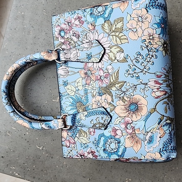 NWT Steve Madden Floral Tote Bag With Crossbody Strap - Picture 7 of 7